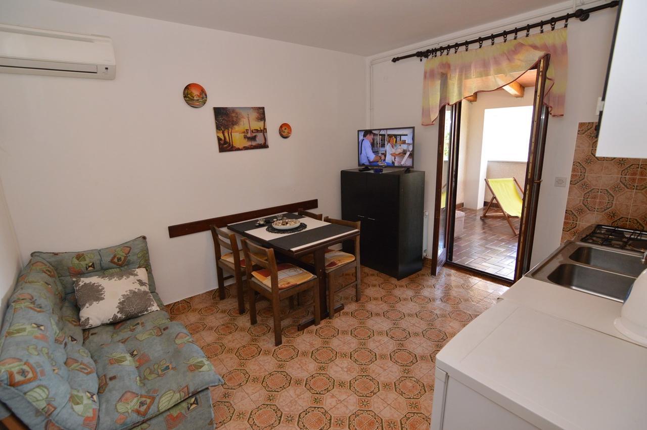 Apartments Mariza Πόρετς Εξωτερικό φωτογραφία