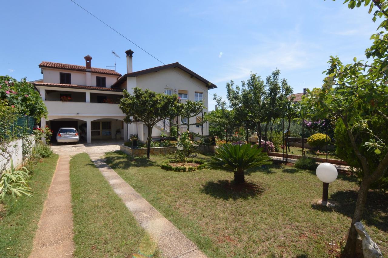 Apartments Mariza Πόρετς Εξωτερικό φωτογραφία