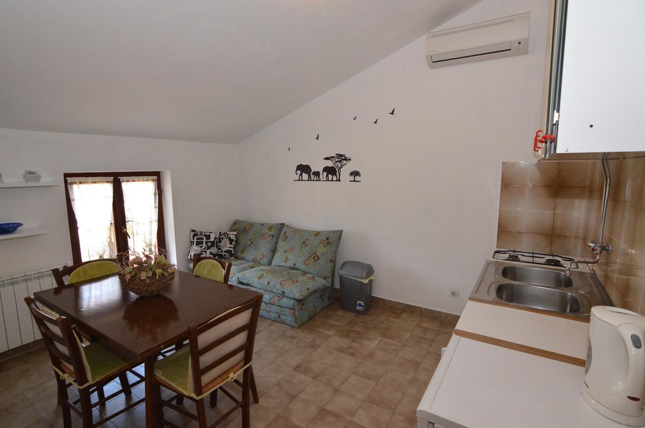 Apartments Mariza Πόρετς Εξωτερικό φωτογραφία