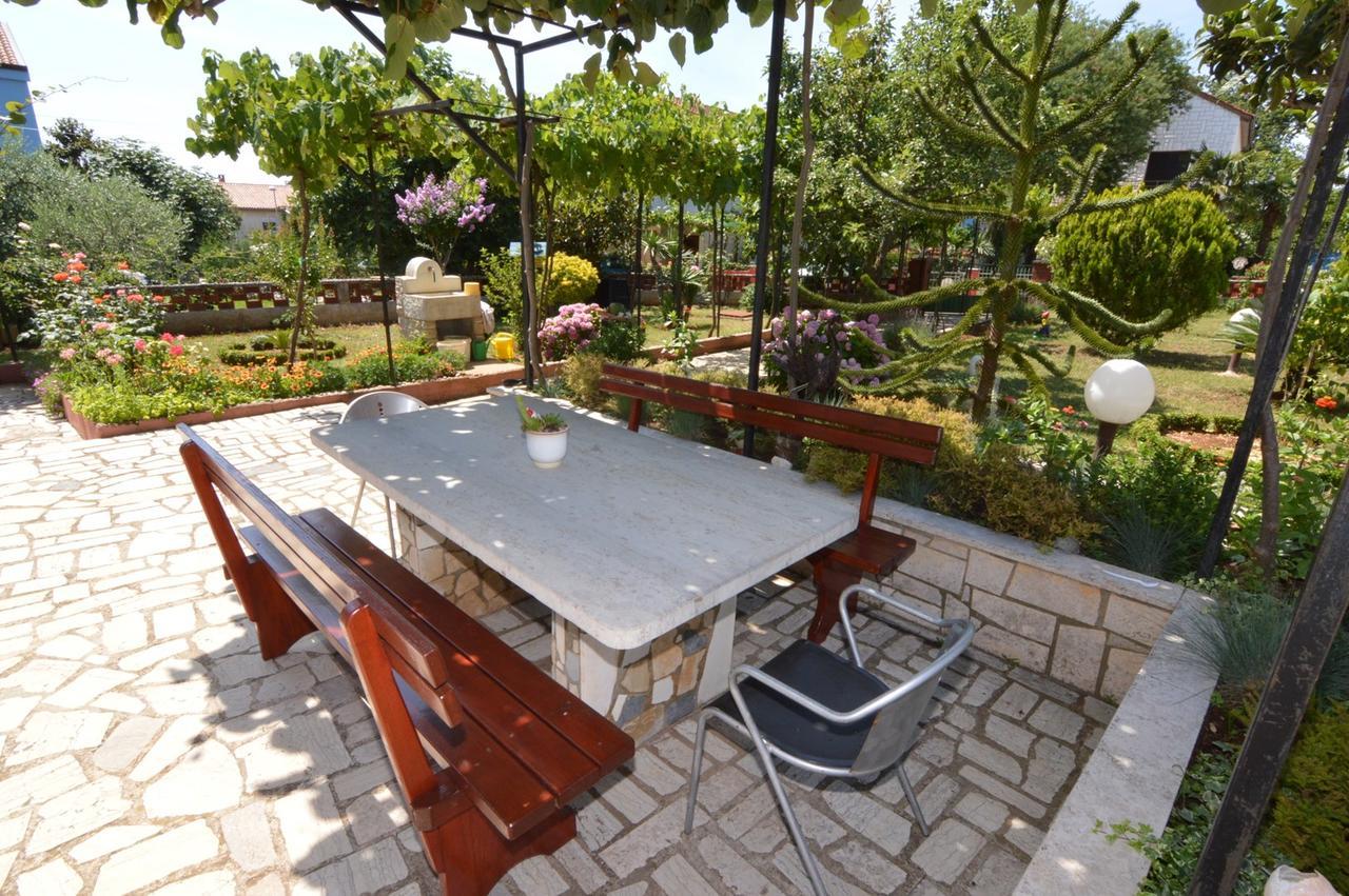 Apartments Mariza Πόρετς Εξωτερικό φωτογραφία