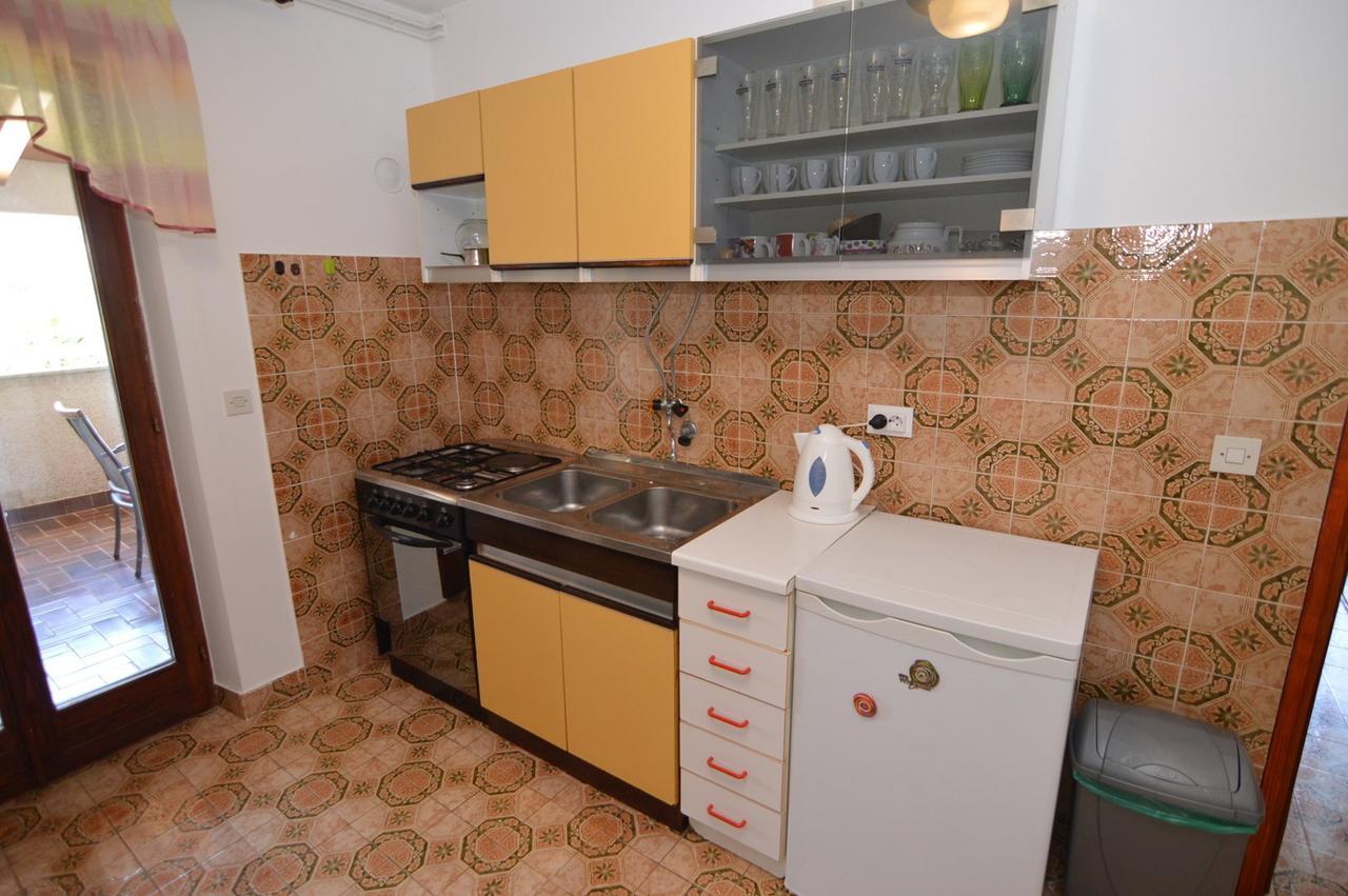 Apartments Mariza Πόρετς Εξωτερικό φωτογραφία